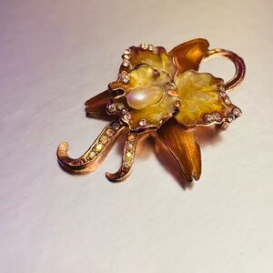 Elegant Gold and Yellow Floral Brooch